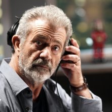 On the Line: Mel Gibson in un primo piano