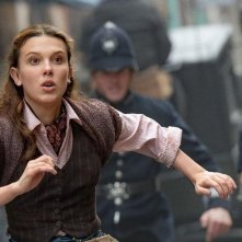 Enola Holmes 2: Millie Bobby Brown in un'immagine