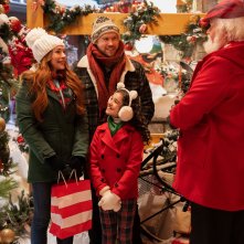 Falling For Christmas: Lindsay Lohan con Chord Overstreet in un'immagine