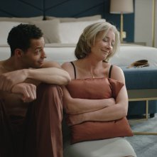 Il piacere è tutto mio: Daryl McCormack e Emma Thompson in una scena del film