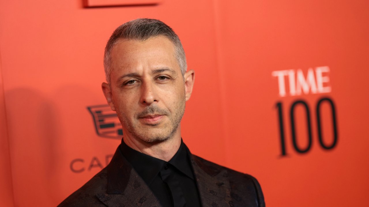 Captain America: Jeremy Strong poteva essere la controfigura di Chris Evans, la reazione della star Marvel