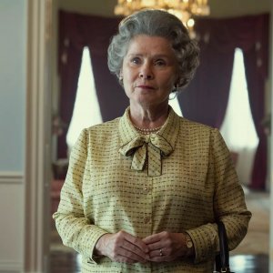 The Crown 5: Imelda Staunton in una scena della serie Netflix