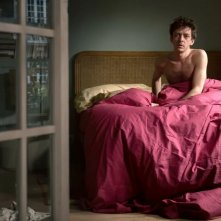 Un anno, una notte: Nahuel Pérez Biscayart in una scena del film