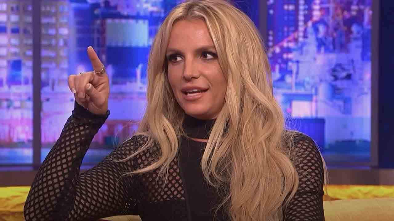 Britney Spears a Millie Bobby Brown sull'ipotesi di un film biografico: "Non sono ancora morta"