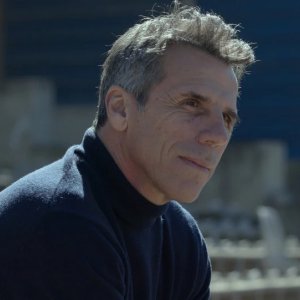 Gigi Riva - Nel nostro cielo un rombo di tuono: una scena del film