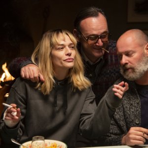 La caccia: Laura Chiatti, Paolo Pierobon e Pietro Sermonti in una scenaa