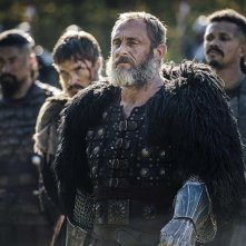 Medieval: Roland Møller in  una scena del film