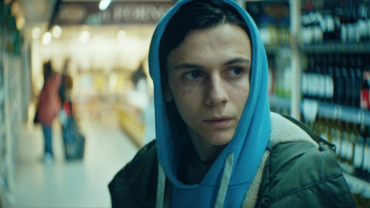 Piove: clip esclusiva del nuovo dramma-horror di Paolo Strippoli