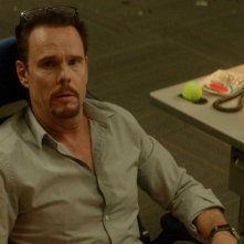 Bomb Squad: Kevin Dillon in una scena del film