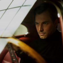 Diabolik - Ginko all'attacco!: Giacomo Gianniotti in una scena del film