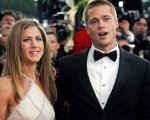Jennifer Aniston smentisce la voce su Brad Pitt: 'Non ci siamo lasciati perché non gli ho dato figlio'