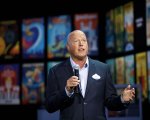 Disney, il CEO Bob Chapek conferma il blocco delle assunzioni e nuovi licenziamenti