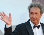 Paolo Sorrentino: 'Dobbiamo salvare la sale cinematografiche, le piattaforme non hanno bisogno di noi'