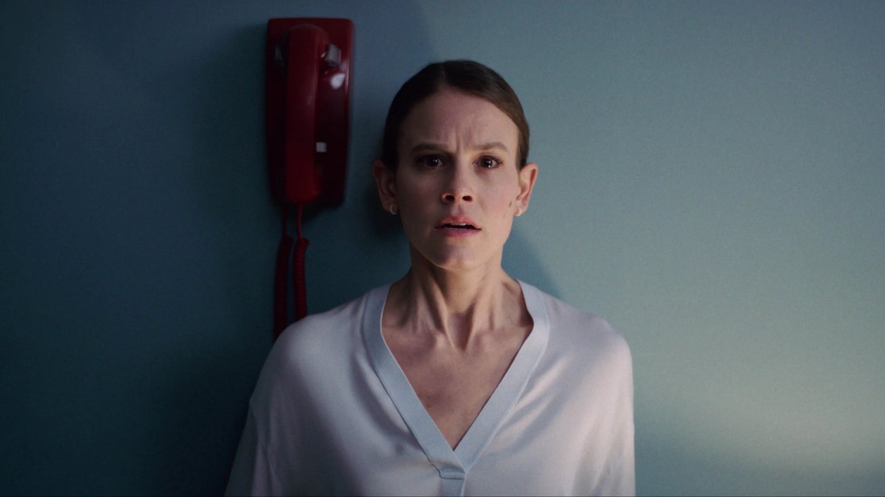 Smile: il talento di Susie Bacon sul set in un video del dietro le quinte