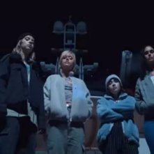 Uno di noi sta mentendo 2:una scena della serie