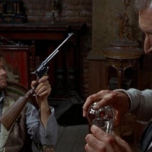 Per qualche dollaro in più: una scena del film