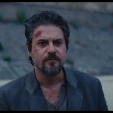Notte fantasma: Edoardo Pesce in una scena del film