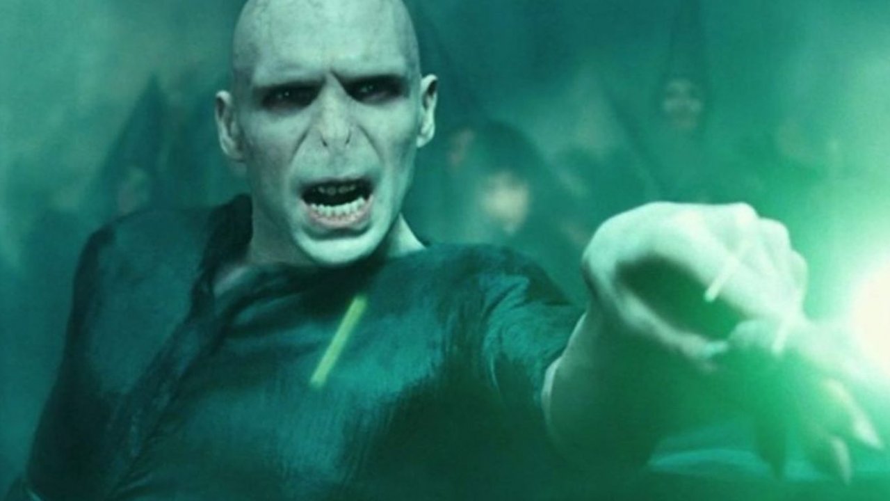 Harry Potter: Ralph Fiennes potrebbe tornare nei panni di Voldemort? La sua risposta