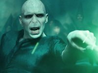 Harry Potter: Ralph Fiennes potrebbe tornare nei panni di Voldemort? La sua risposta