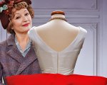 La signora Harris va a Parigi, la recensione: sognare può cambiare la vita