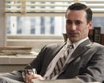 Mad Men, John Slattery: 'Se Jon Hamm entrava nella stanza, gli altri attori dimenticavano le battute'