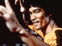 Bruce Lee, un nuovo studio fa luce sulle cause della sua morte: avrebbe bevuto troppa acqua