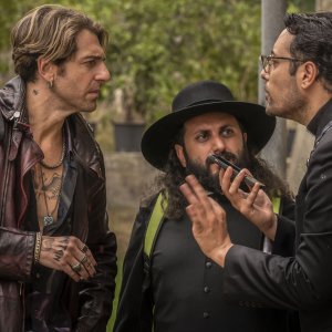 Falla girare: Giampaolo Morelli, Fabio Balsamo, Ciro Priello in una sequenza