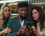 Glass Onion: il cast ha costretto Leslie Odom Jr. a guardare Hamilton durante le riprese