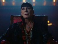 Ballerina: Anjelica Huston sarà ancora La Direttrice nello spinoff di John Wick