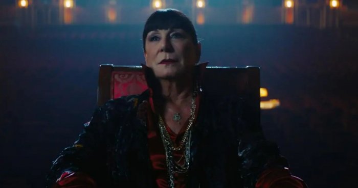 Ballerina: Anjelica Huston sarà ancora La Direttrice nello spinoff di John Wick