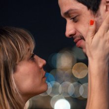 Meet Cute - Il giorno perfetto: Kaley Cuoco e Pete Davidson in una foto del film