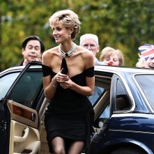 The Crown 5: Elizabeth Debicki nei panni di Diana in una scena della serie