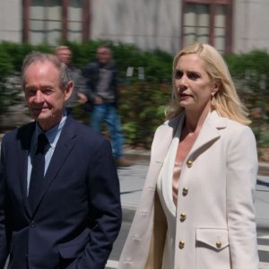 Ghislaine Maxwell: soldi, potere e perversione, una scena del film