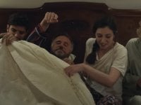 Natale a tutti i costi, Christian De Sica e Angela Finocchiaro nel trailer del nuovo cinepanettone Netflix