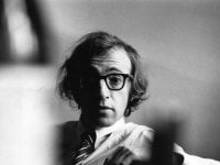 A proposito di niente: Woody Allen si racconta fra autoironia e macigni nelle scarpe