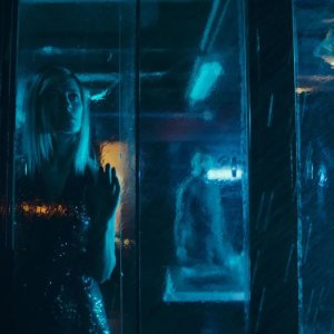 Tra le onde: una scena del film