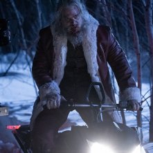 Una notte violenta e silenziosa: David Harbour durante una scena del film