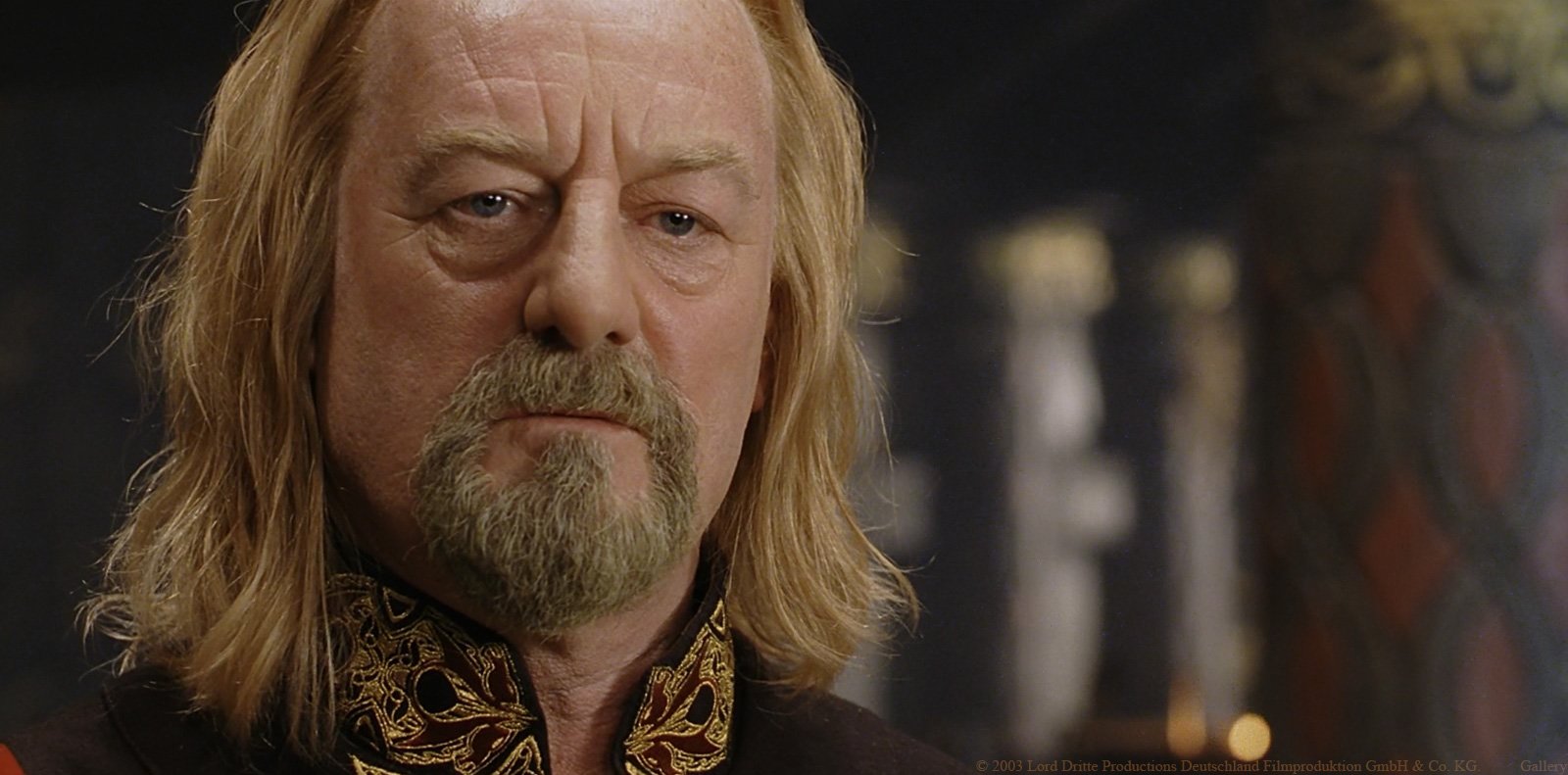 Gli Anelli del Potere: Bernard Hill, interprete di Re Theoden nei film, non ha intenzione di vedere la serie