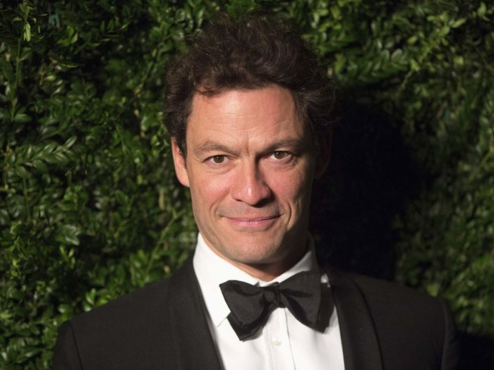 The Crown, Dominic West ricrea la celebre breakdance del Principe Carlo (VIDEO)