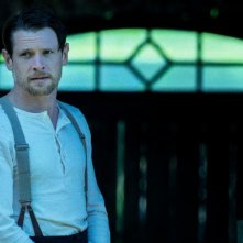 L'amante di Lady Chatterley: Jack O'Connell in una scena del film