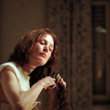 Il corsetto dell'Imperatrice: Vicky Krieps in un frame del film