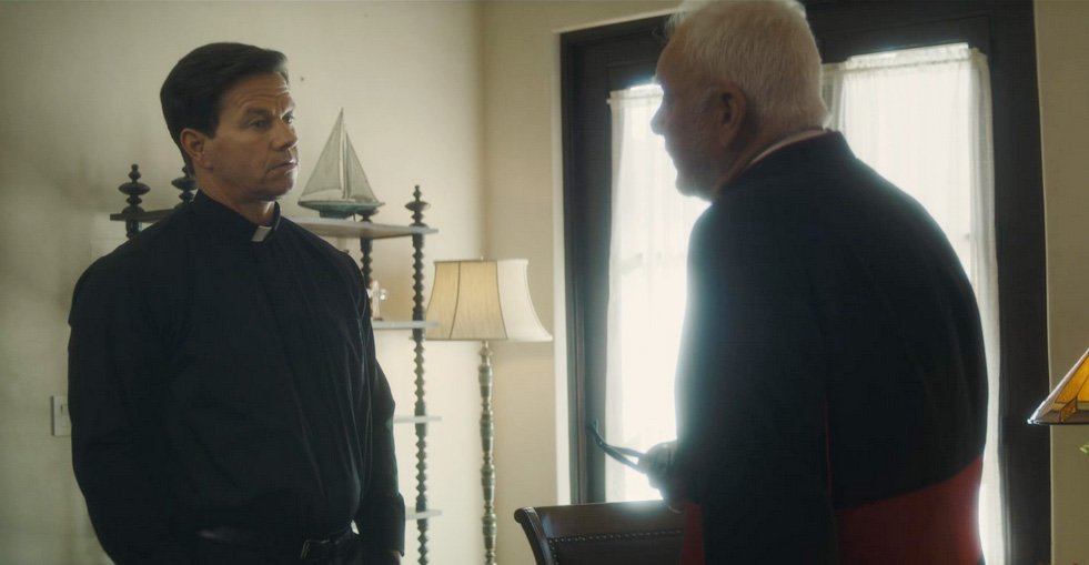 Father Stu La Recensione Mark Wahlberg Da Pugile A Sacerdote