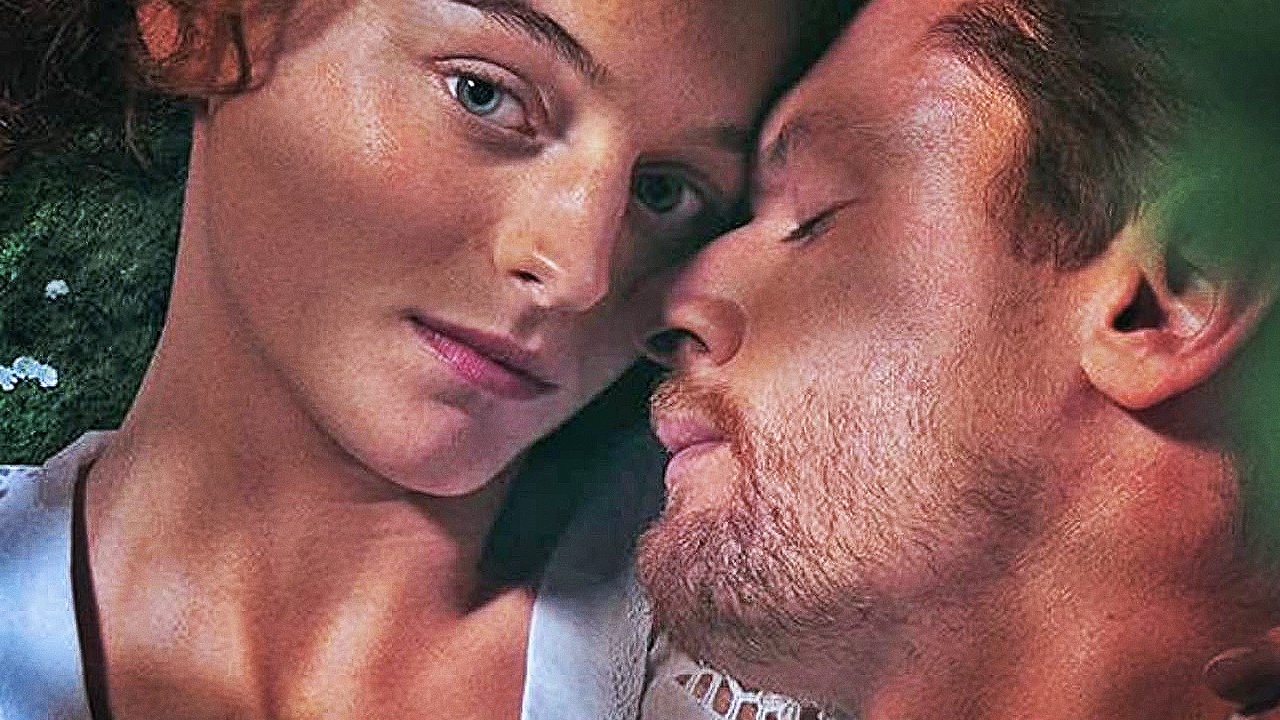 L'amante di Lady Chatterley, la recensione: il film con Emma Corrin è un inno all’amore più che al sesso