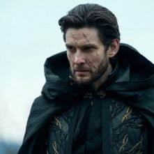 Tenebre e ossa: Ben Barnes in una foto della seconda stagione