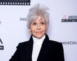 Jane Fonda fa progressi: 'il cancro è in remissione e posso interrompere la chemio'