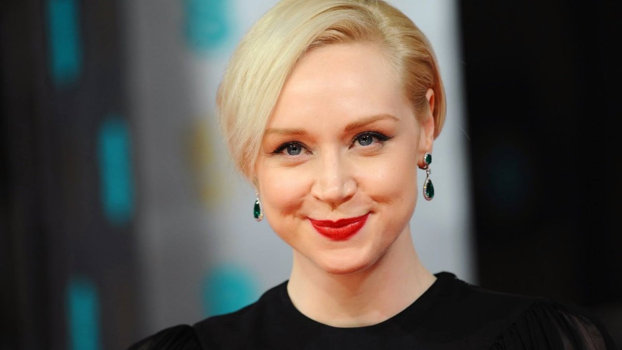 Mercoledì: il primo incontro fra Gwendoline Christie e Tim Burton è stato molto imbarazzante... per entrambi!