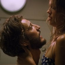 Masquerade - Ladri d'amore: una sequenza del film