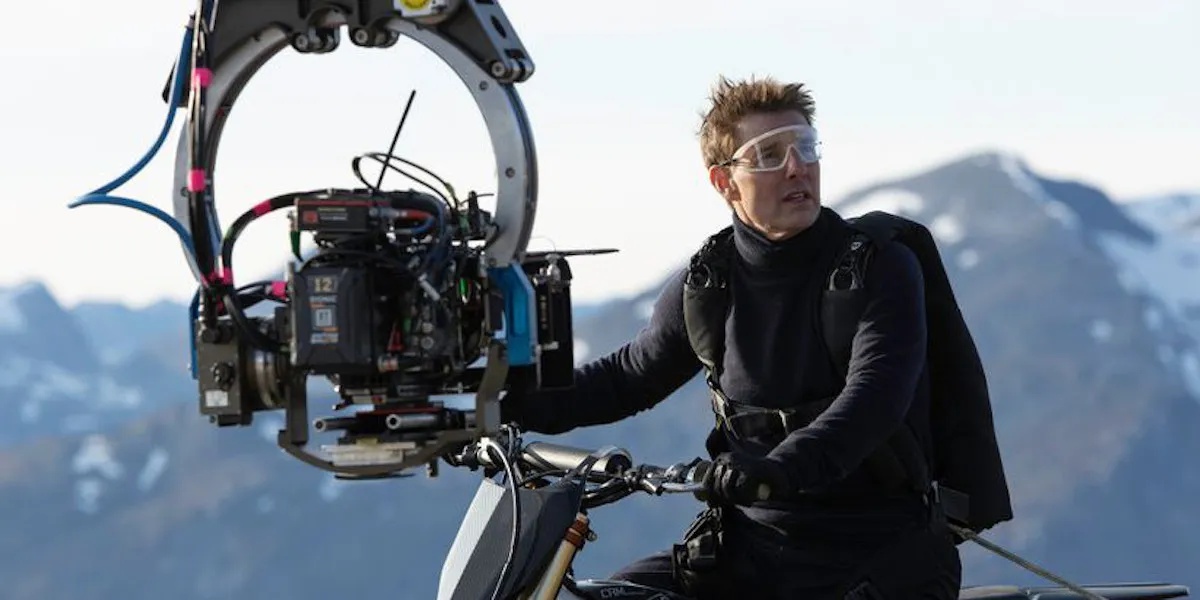 Mission: Impossible 8 - Il messaggio di Tom Cruise in caduta libera: 'Grazie per il vostro supporto'
