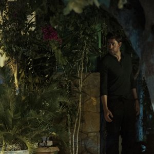 Jack Ryan 3: John Krasinski nascosto nell'ombra nei nuovi episodi