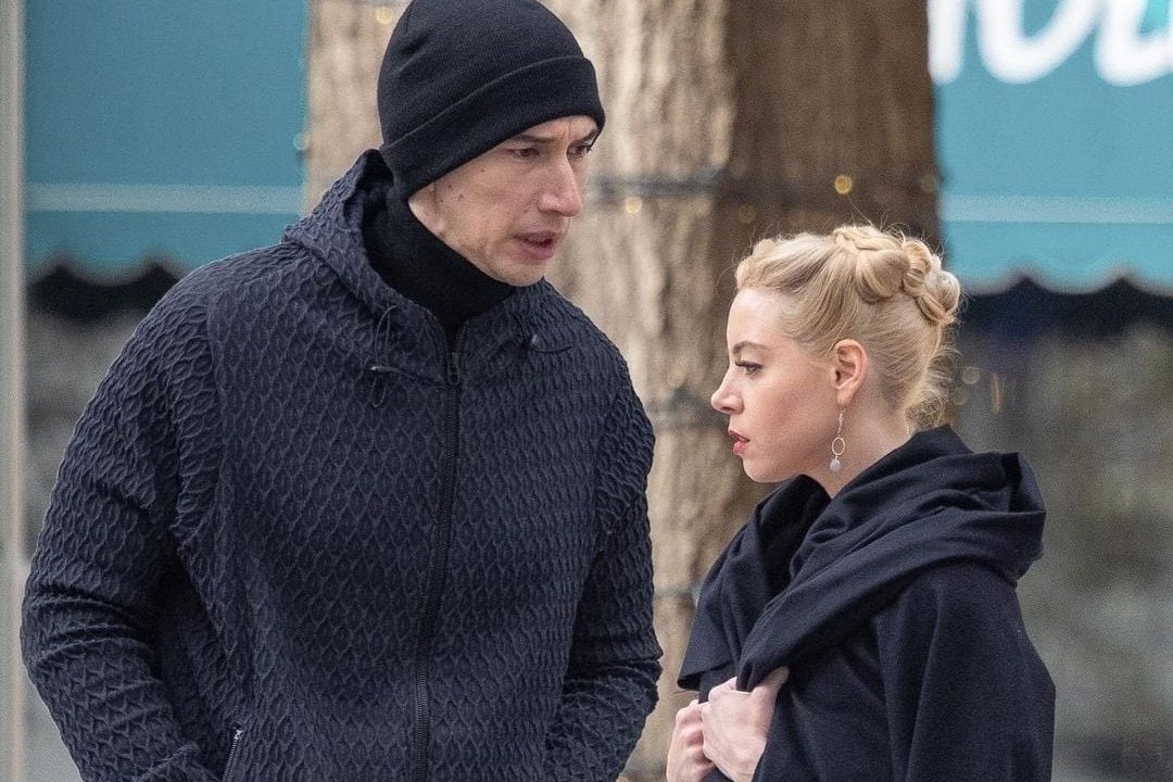 Megalopolis: Adam Driver e Aubrey Plaza in costume nelle foto dal set